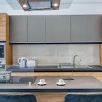 Apartamento A 2br Designer Seafront With Wifi, Ac And By 360 Estates St Paul's Bay