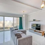 A 2br Designer Seafront With Wifi, Ac And By 360 Estates