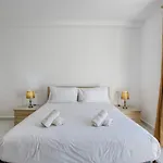 A 2br Designer Seafront With Wifi, Ac And By 360 Estates St Paul's Bay