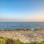 A 2br Designer Seafront With Wifi, Ac And By 360 Estates Apartamento