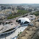 A 2br Designer Seafront With Wifi, Ac And By 360 Estates