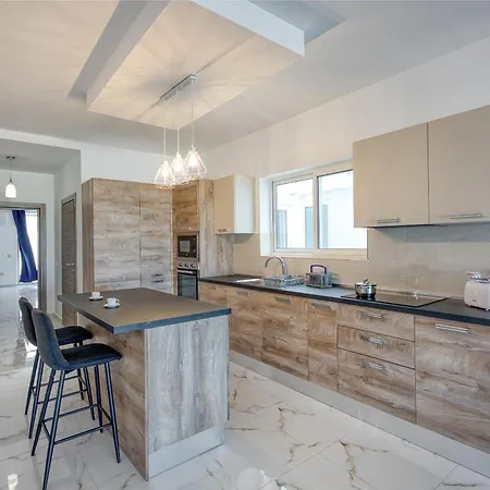 Apartamento A 2br Designer Seafront With Wifi, Ac And By 360 Estates St Paul's Bay