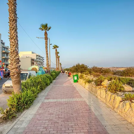 A 2br Designer Seafront With Wifi, Ac And By 360 Estates Apartamento