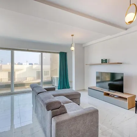 A 2br Designer Seafront With Wifi, Ac And By 360 Estates