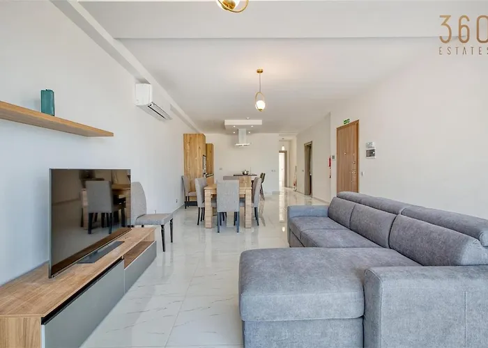 Daire A 2br Designer Seafront With Wifi, Ac And By 360 Estates St. Paul's Bay