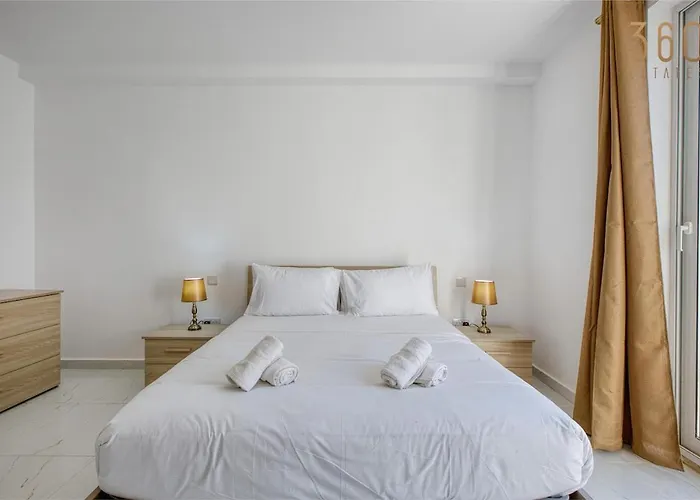 A 2br Designer Seafront With Wifi, Ac And By 360 Estates St. Paul's Bay