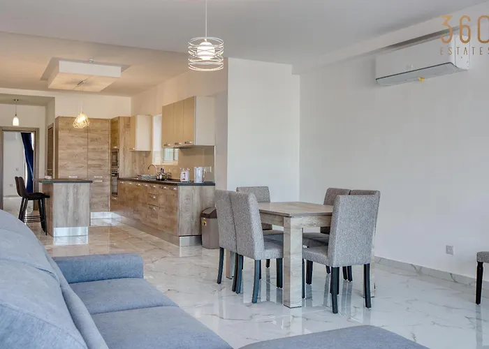 Daire A 2br Designer Seafront With Wifi, Ac And By 360 Estates