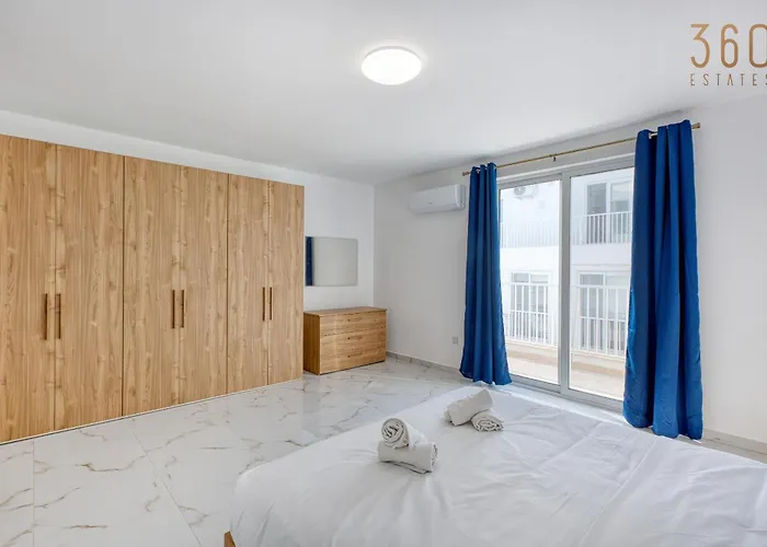 Daire A 2br Designer Seafront With Wifi, Ac And By 360 Estates *