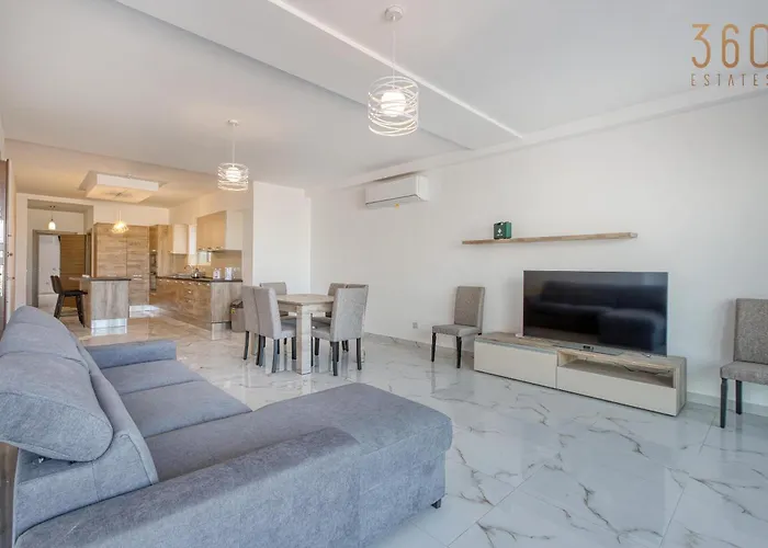 Daire A 2br Designer Seafront With Wifi, Ac And By 360 Estates St. Paul's Bay