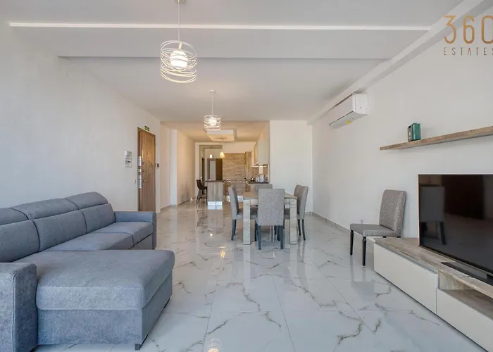 Daire A 2br Designer Seafront With Wifi, Ac And By 360 Estates