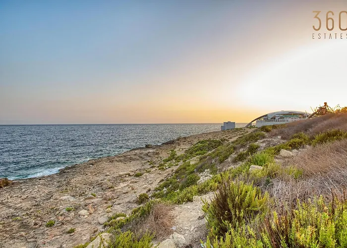 A 2br Designer Seafront With Wifi, Ac And By 360 Estates Daire *