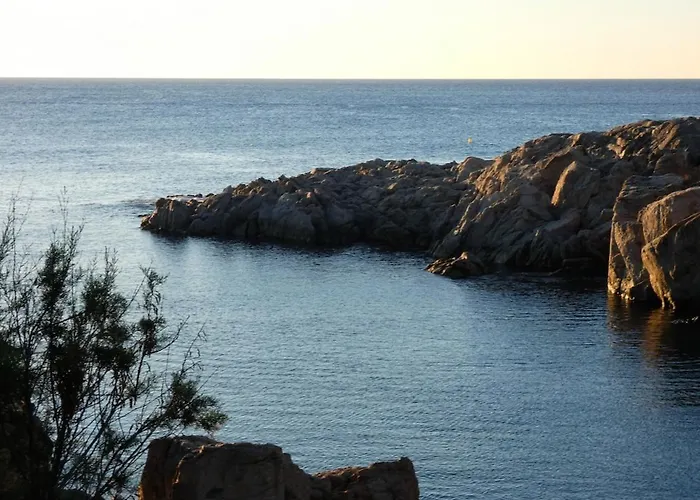 A 2br Designer Seafront With Wifi, Ac And By 360 Estates Daire